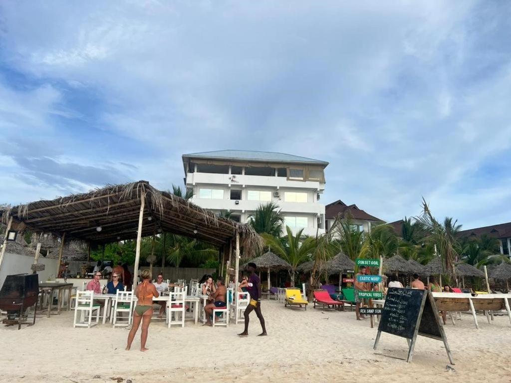 Sunseabar Beach Resort Kendwa Exterior photo